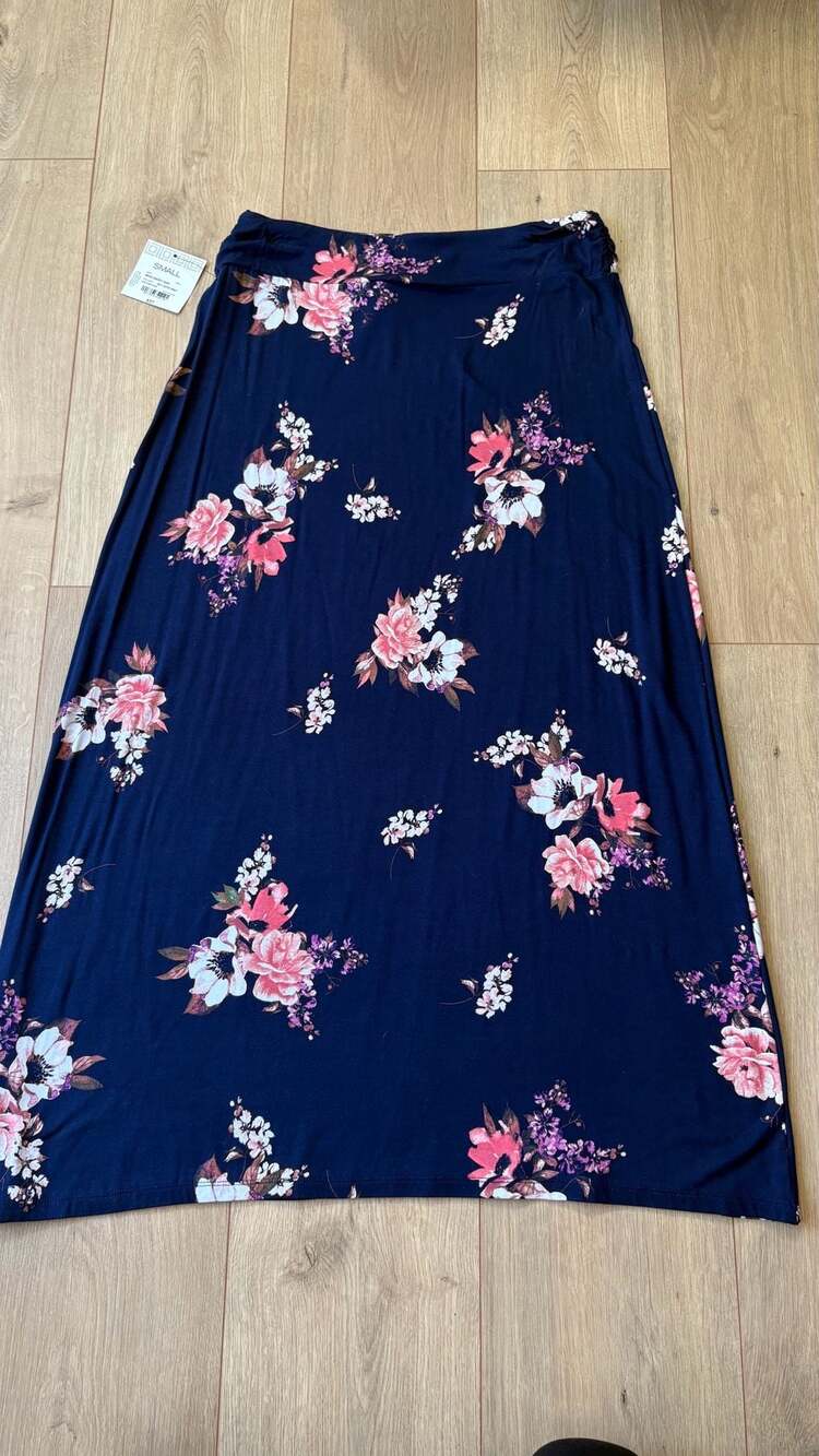 Liz Claiborne Maxi Skirt Size S Blue Floral Rapture Rose